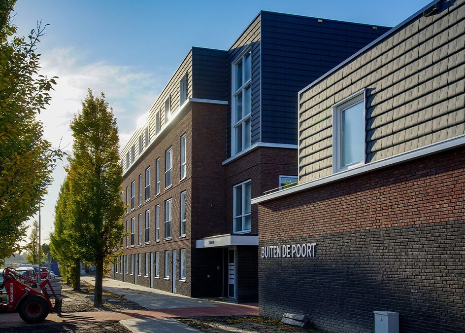 Asperen, Buiten de Poort