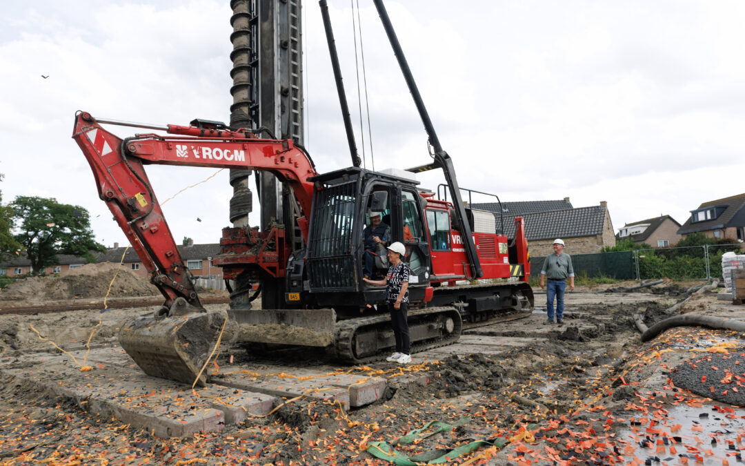 Bouw levensloopbestendige huurwoningen Langeweg feestelijk van start